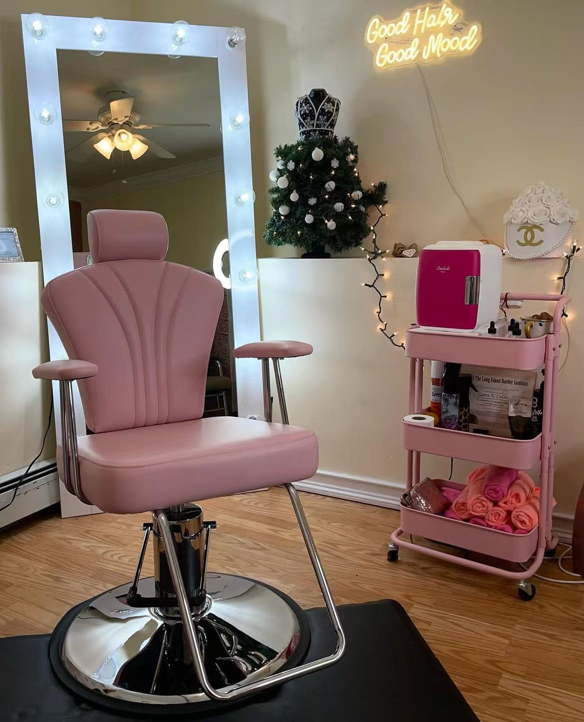 Kursi rias salon kecantikan ga - Makeup Beauty Lounge ulasan dan harga