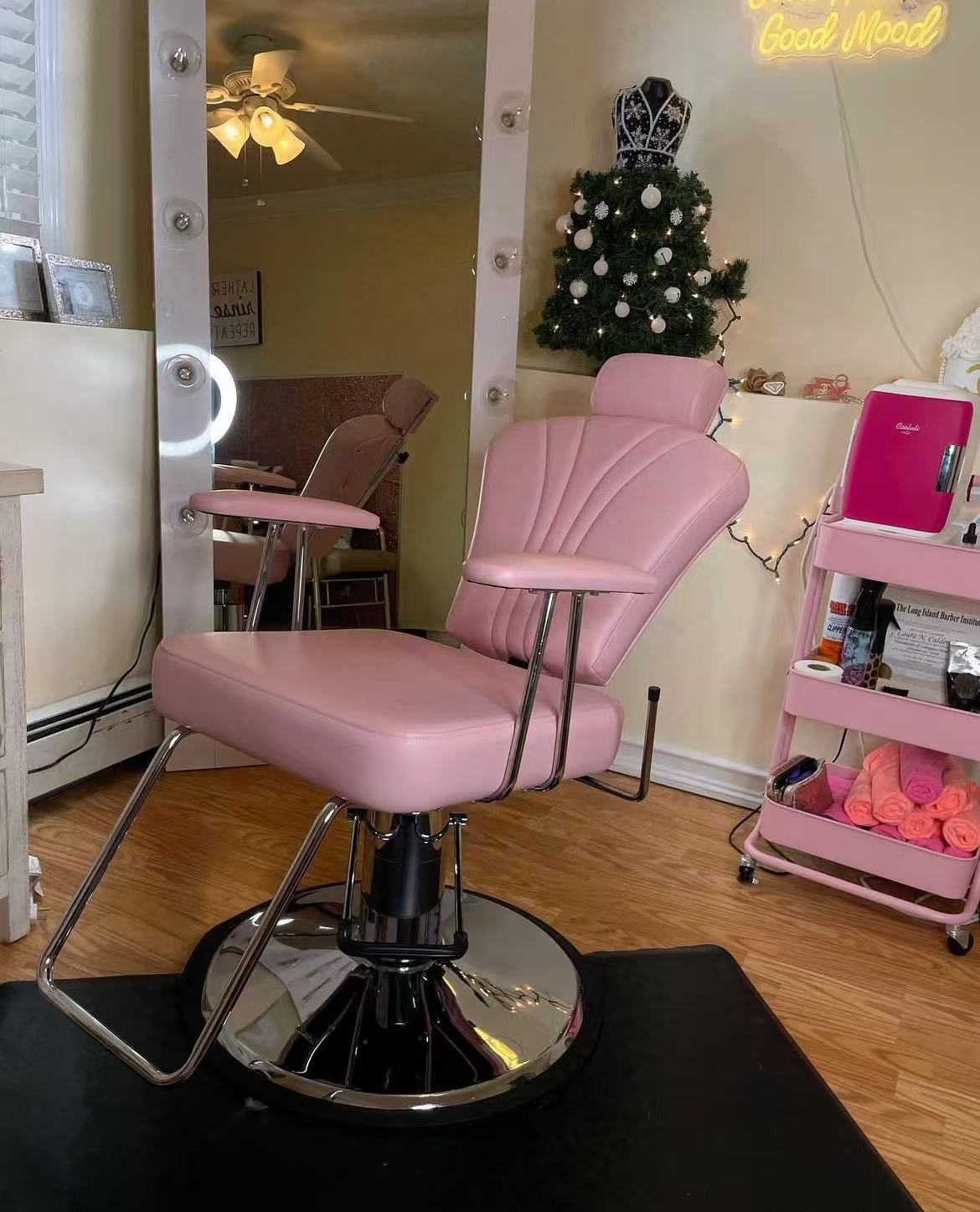 Kursi rias salon kecantikan ga - Makeup Beauty Lounge ulasan dan harga