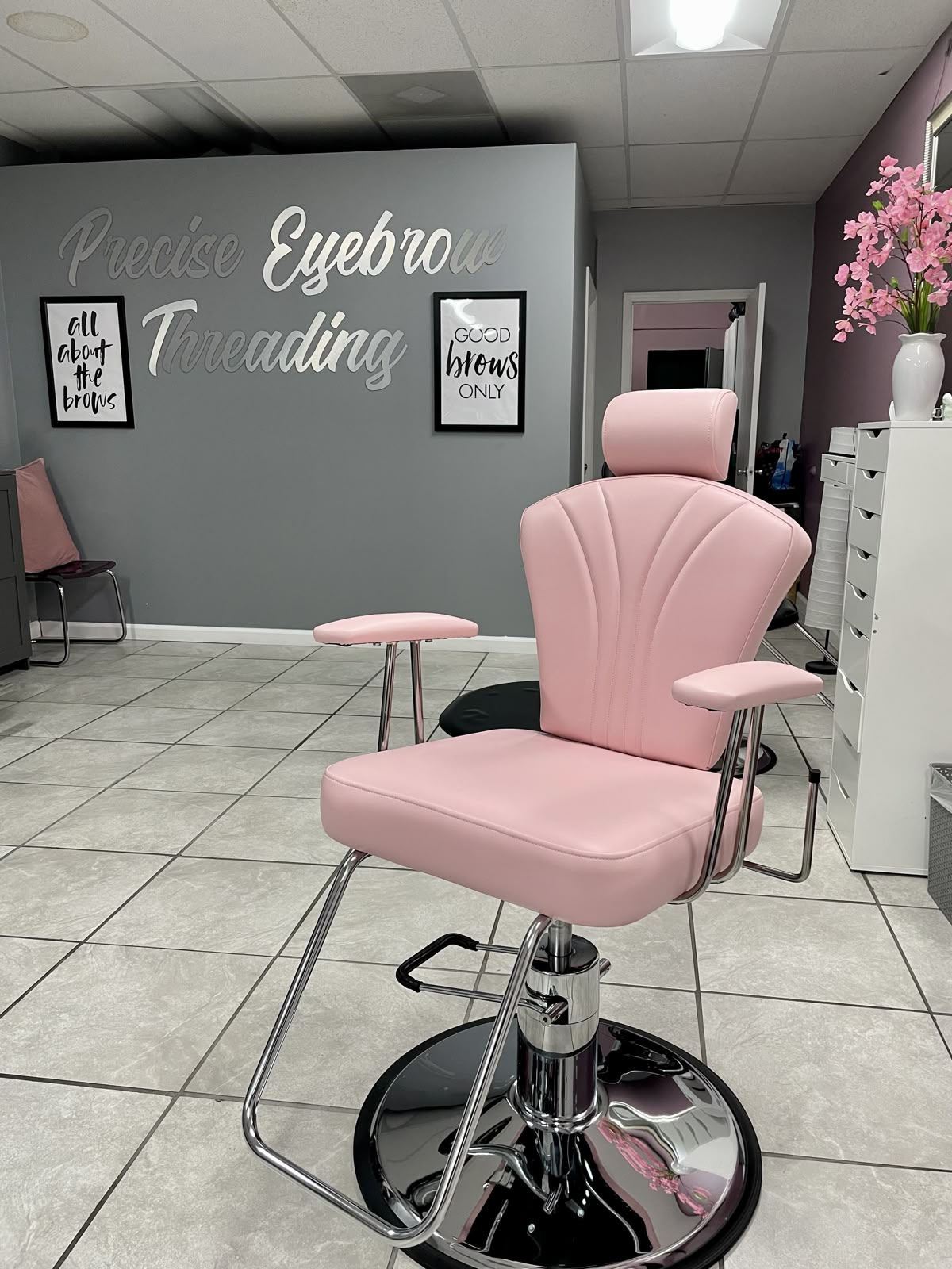 Kursi rias salon kecantikan ga - Makeup Beauty Lounge ulasan dan harga